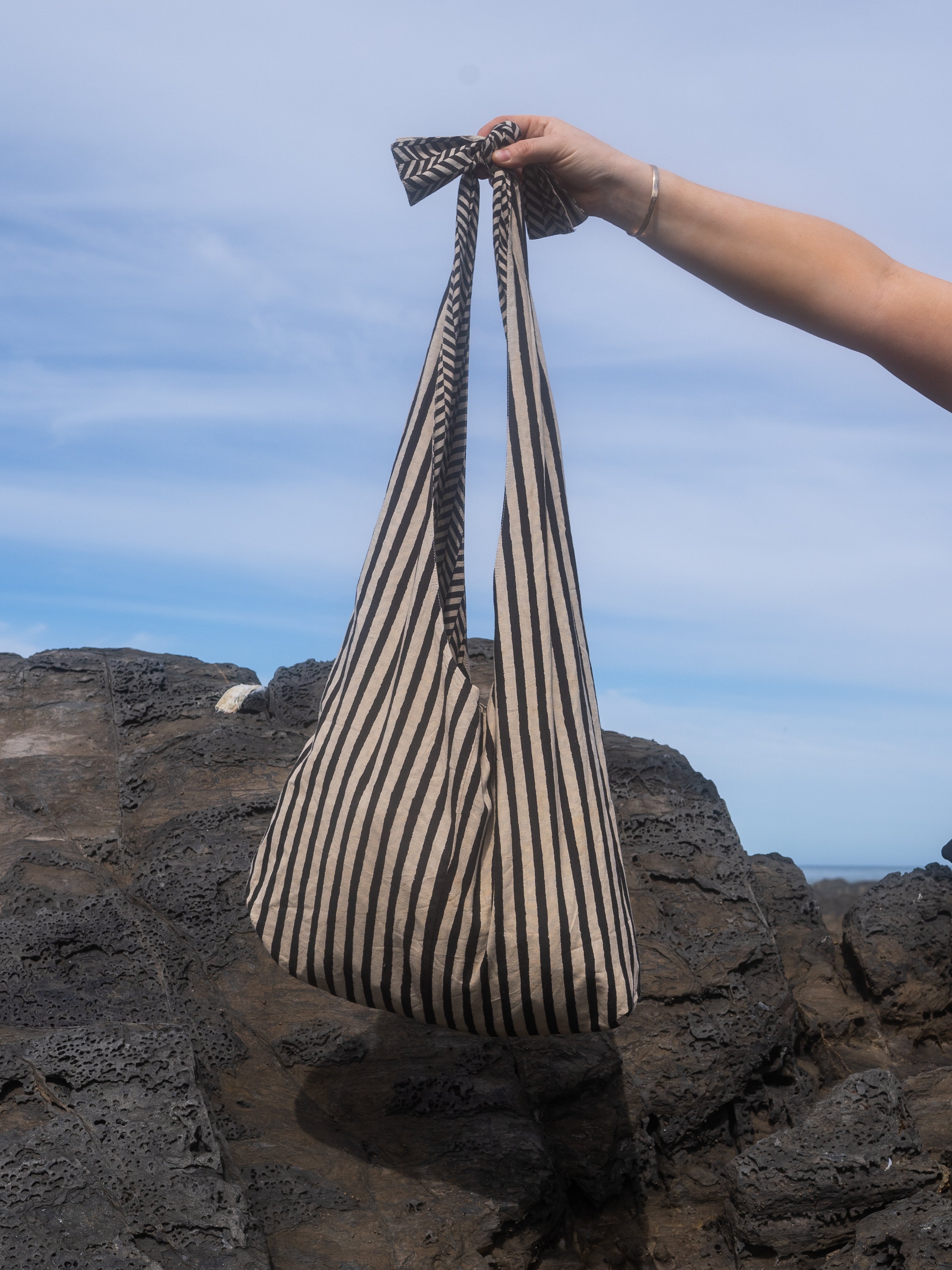 Raji Knot Bag